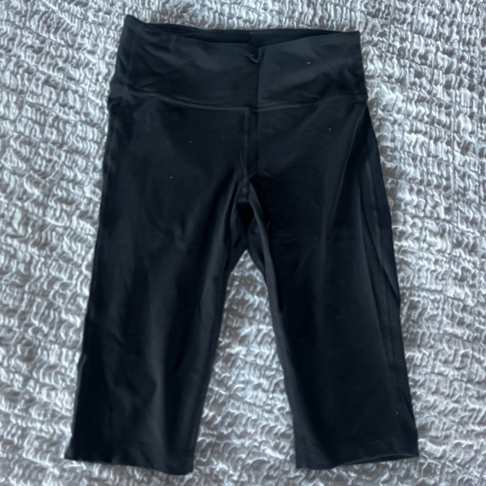 Athleta size medium black leggings knee length